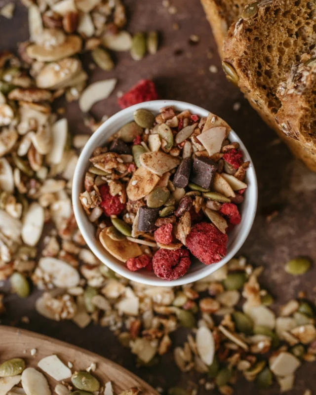 Raspberry and chocolatea match made in heaven!  Try our Chocolate Raspberry Granola, perfect for breakfast, snacking, or even a sprinkle on dessert! Link in bio to shop or to find your nearest retailer! #GranolaLove #glutenfree