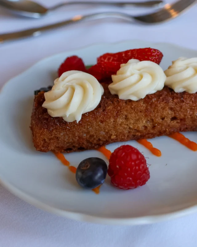 Our Carrot Cake is a fan favourite thats been a hit for years!  The same thats served in the dining room at Ste. Annes Spa, its packed with rich flavour and topped with creamy frosting. A slice of comfort you can enjoy any time!#CarrotCakeLovers #GlutenFreeDelight #SteAnnesBakery